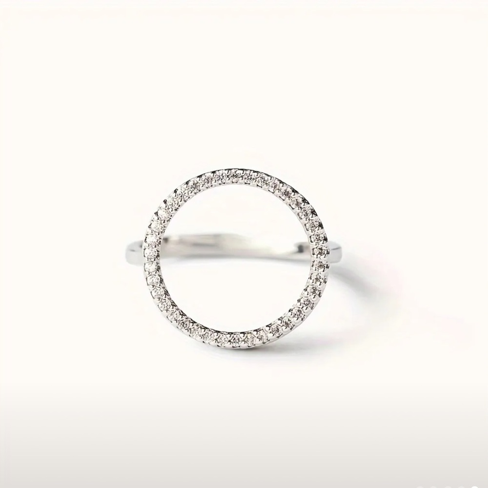 NEW Silver Zirconia Round Ring